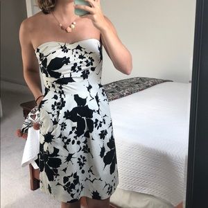 LAST CHANCE ‼️The Limited Floral Pocket Dress